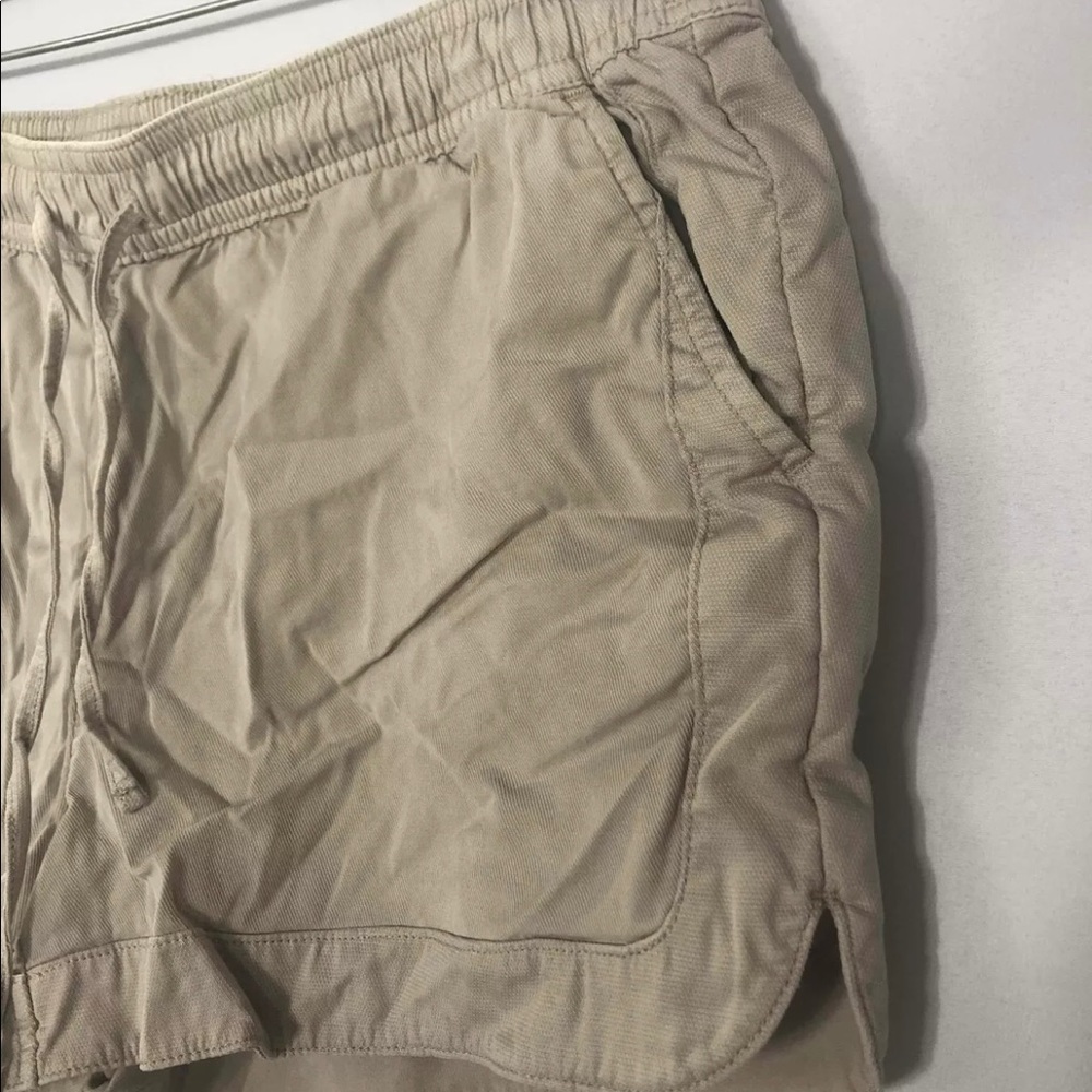 Vineyard Vines Drawstring Shorts - image 5